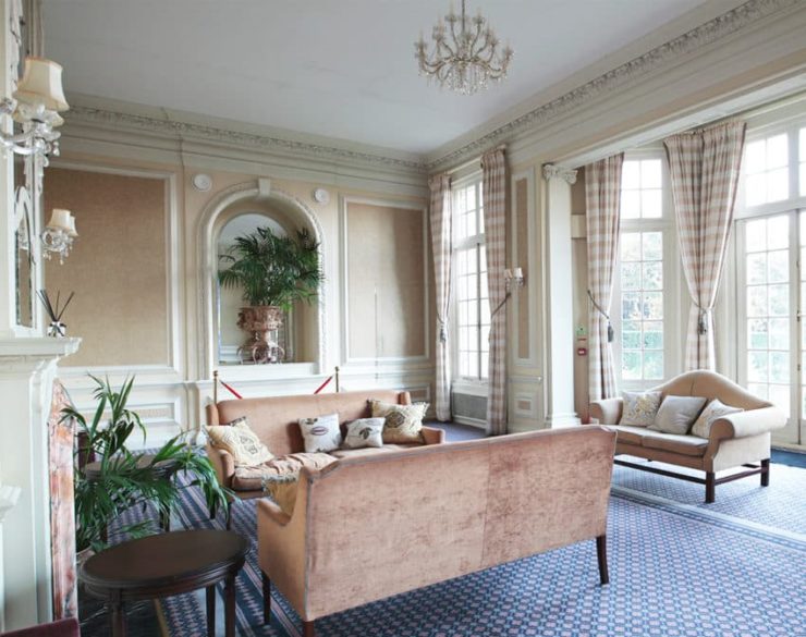 Wallpaper panels in Hedsor House living room